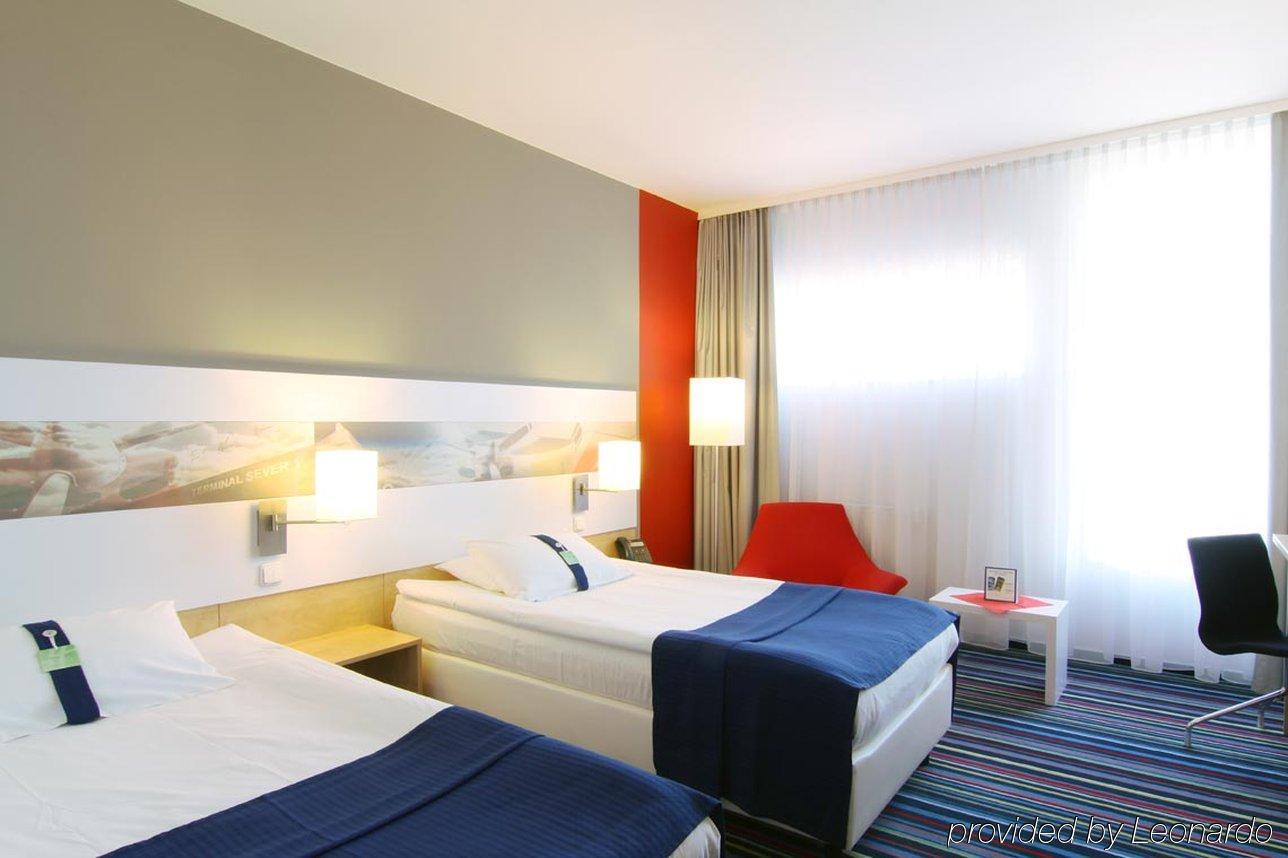 Airport By Ihg Praag