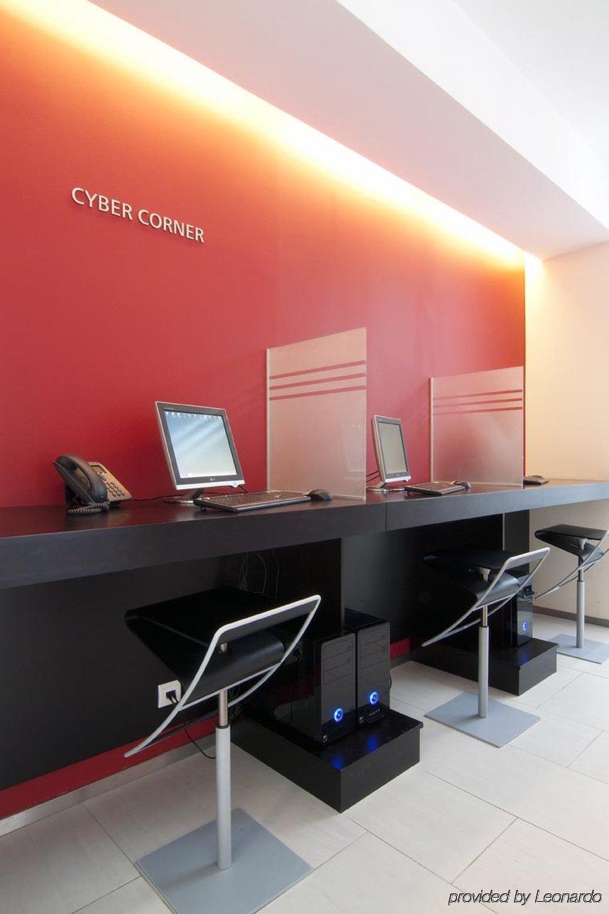 Airport By Ihg Praha
