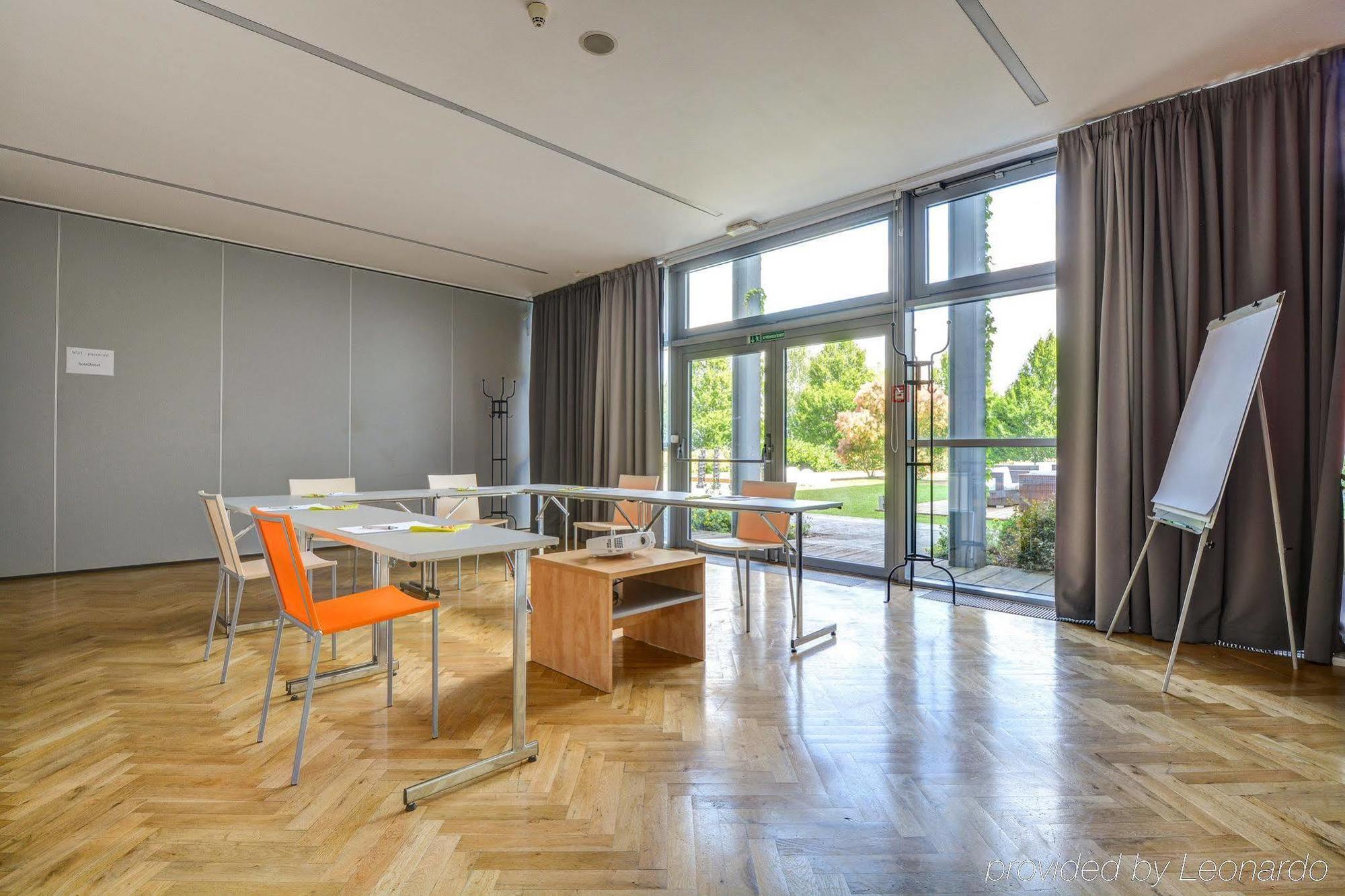 Airport By Ihg 4* Praha